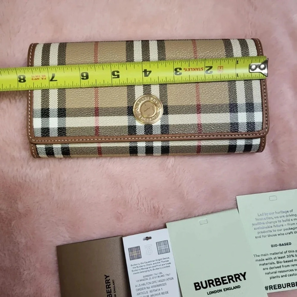 Burberry nova check full size wallet new never used - Picture 2 of 16